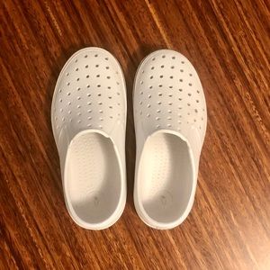 Native shoes size 13c white